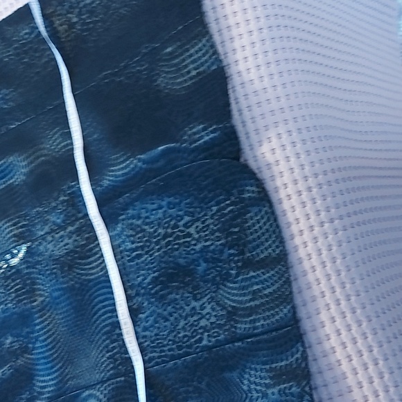 Woman's jacket - Picture 12 of 12